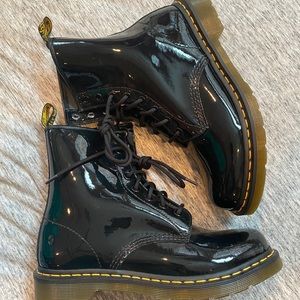 1460 Patent Lamper Boots Black Size 9